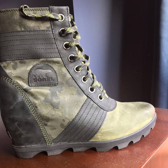 sorel lexie wedge camo